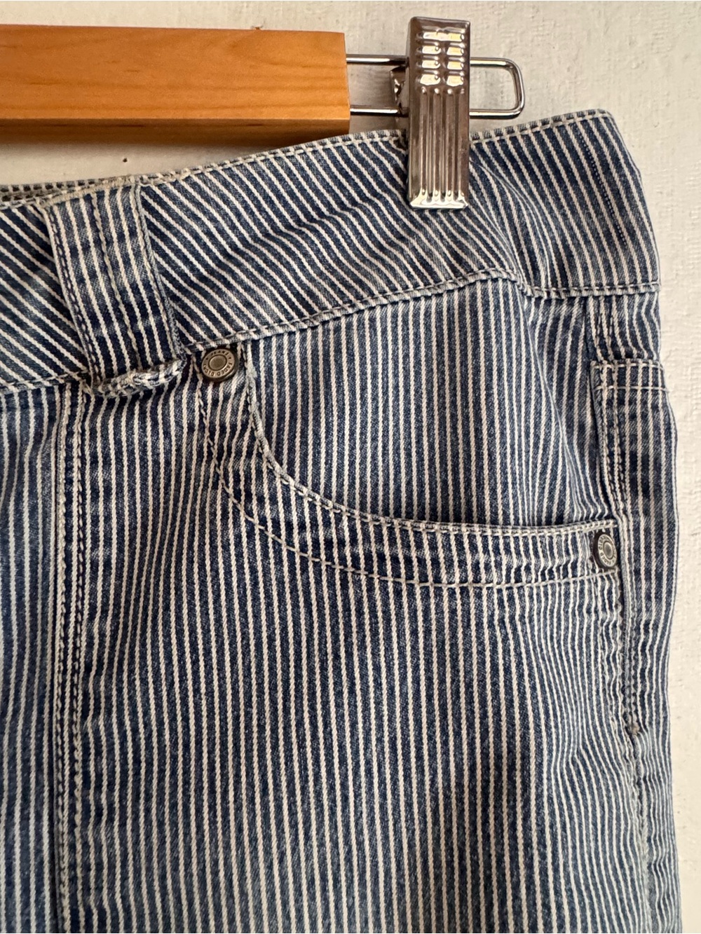 Faded Glory Navy & White Striped Cropped Jeans